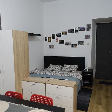 Umbrella Guest Rooms Krakow Luaran gambar