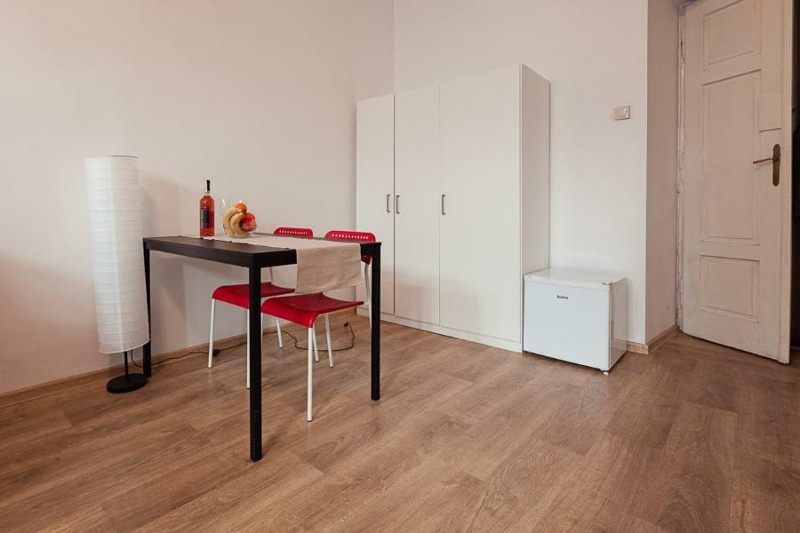 Umbrella Guest Rooms Krakow Luaran gambar